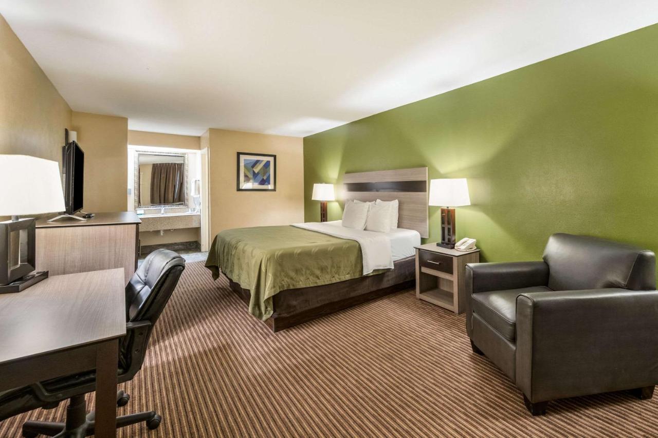 Quality Inn & Suites Garland - East Dallas מראה חיצוני תמונה