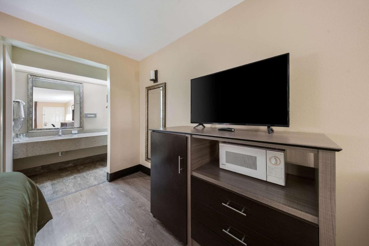 Quality Inn & Suites Garland - East Dallas מראה חיצוני תמונה