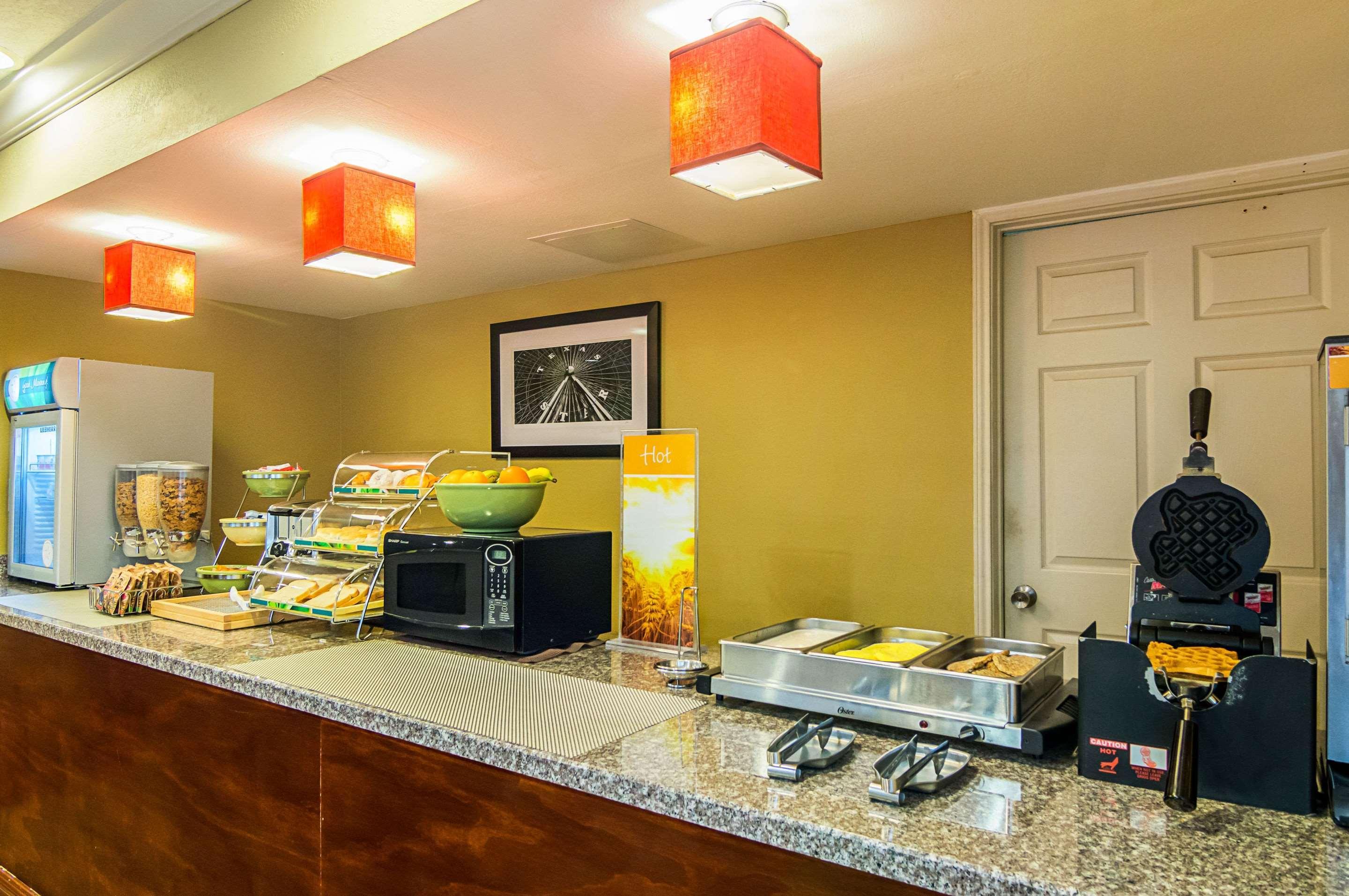 Quality Inn & Suites Garland - East Dallas מראה חיצוני תמונה