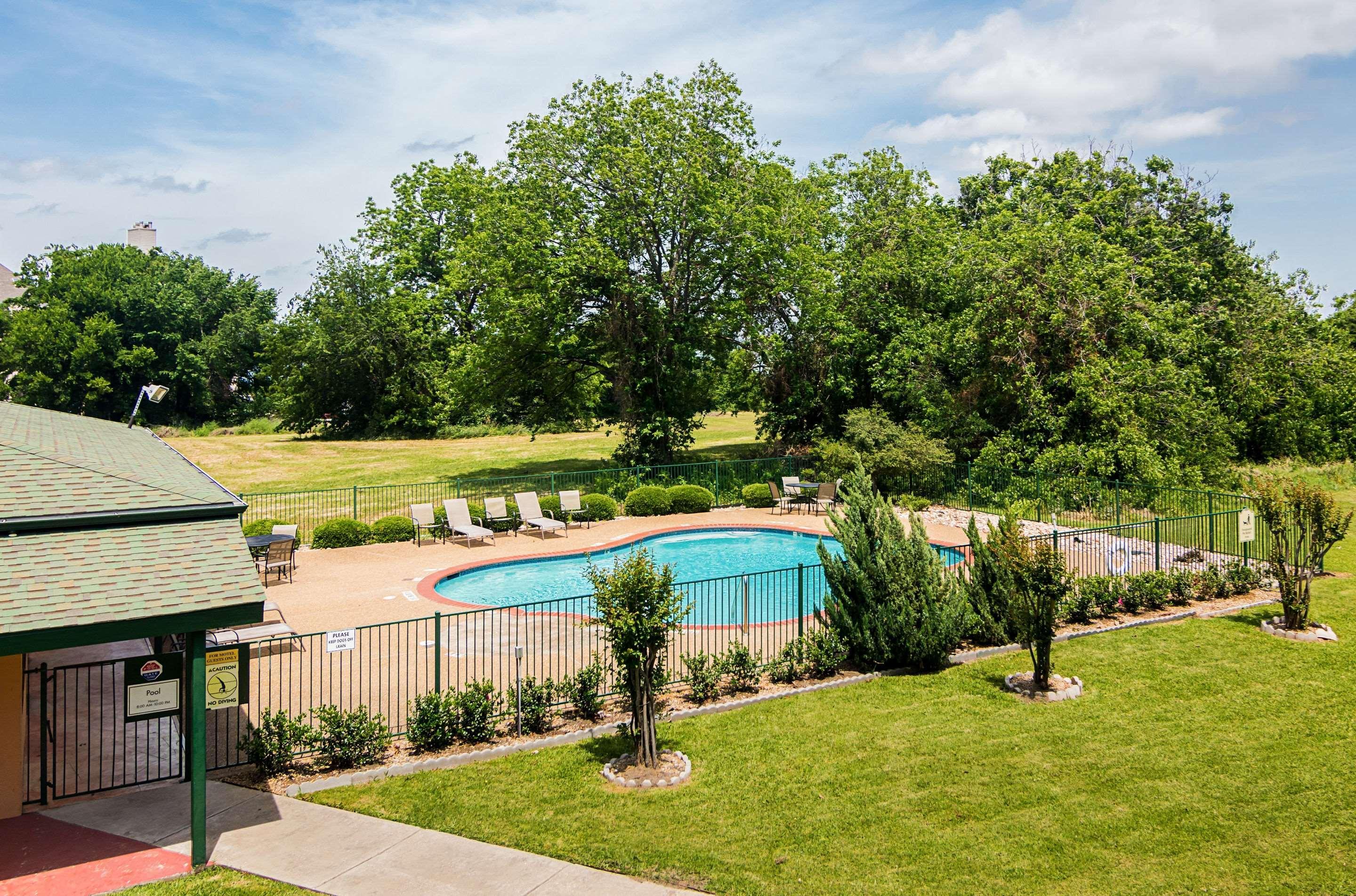 Quality Inn & Suites Garland - East Dallas מראה חיצוני תמונה